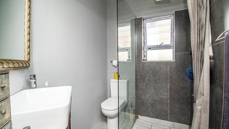 7 Bedroom Property for Sale in Santos Bay Western Cape